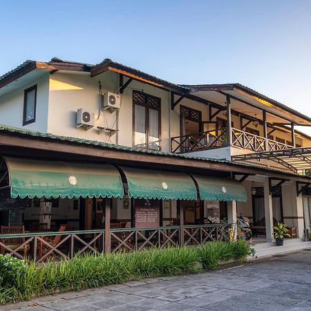 Samawa Transit Hotel Sumbawa Besar Exteriör bild