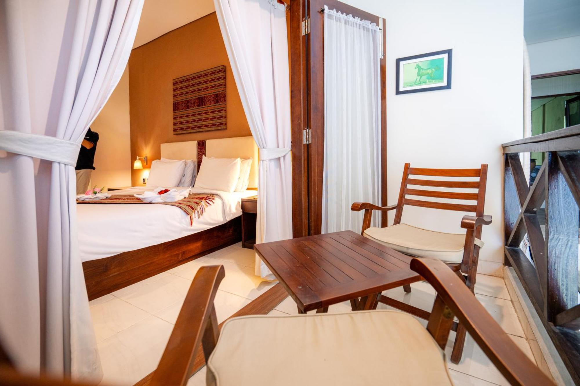 Samawa Transit Hotel Sumbawa Besar Exteriör bild