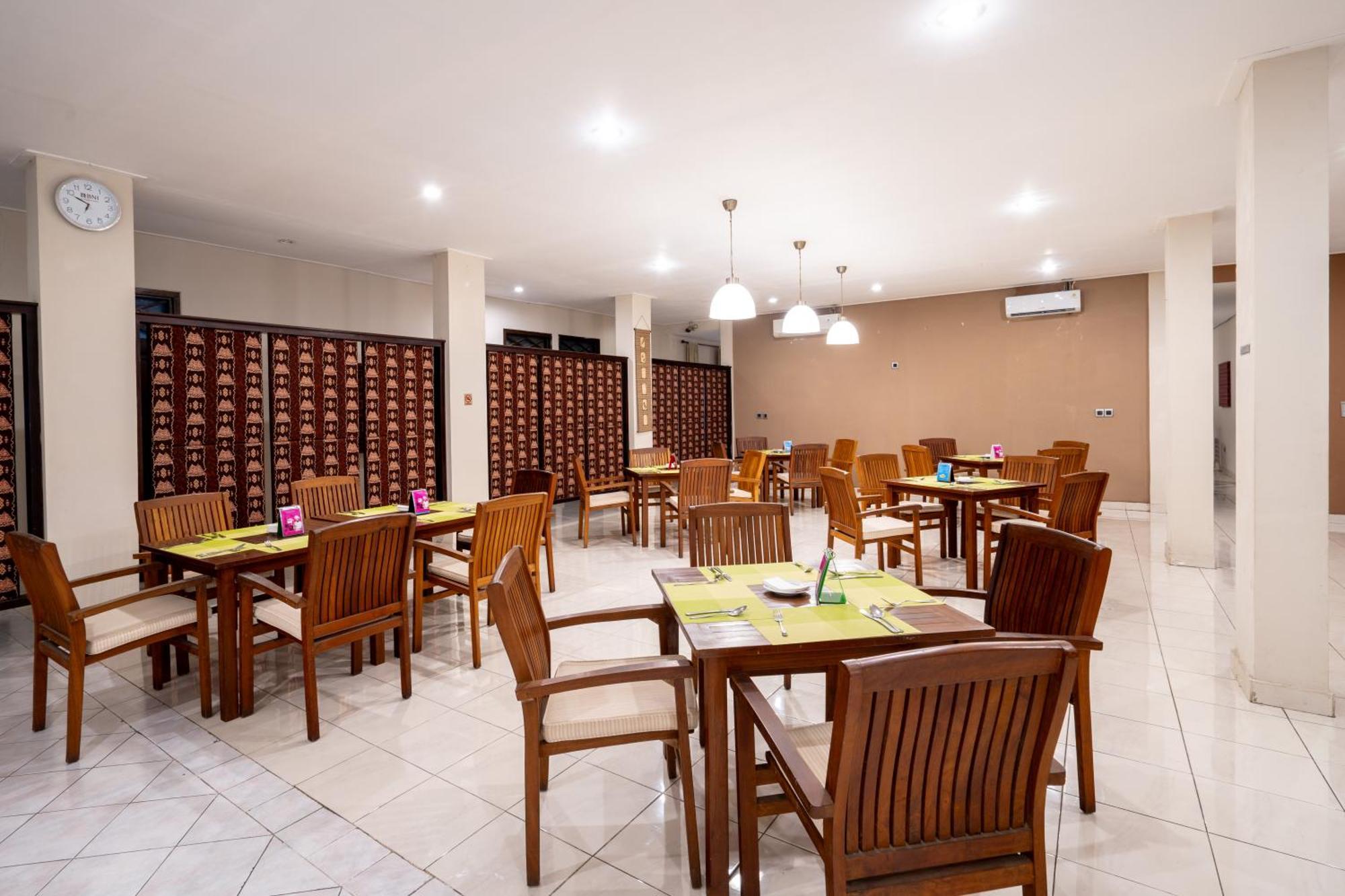 Samawa Transit Hotel Sumbawa Besar Exteriör bild
